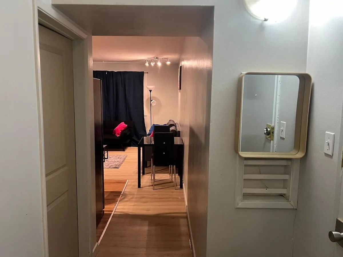 Fully Furnished 2Br With Free Parking Near Downtown And University Of カルガリー 0*,  カナダ