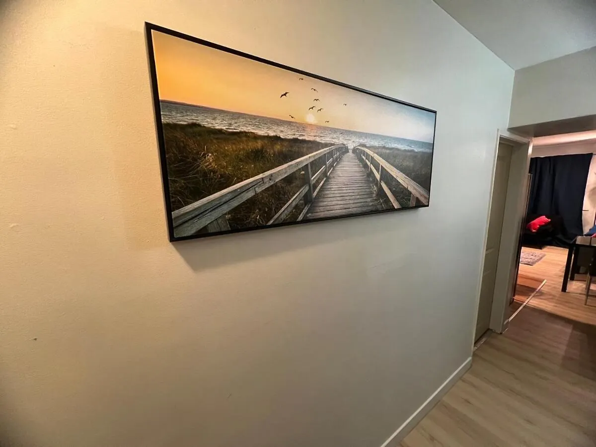 Fully Furnished 2Br With Free Parking Near Downtown And University Of カルガリー